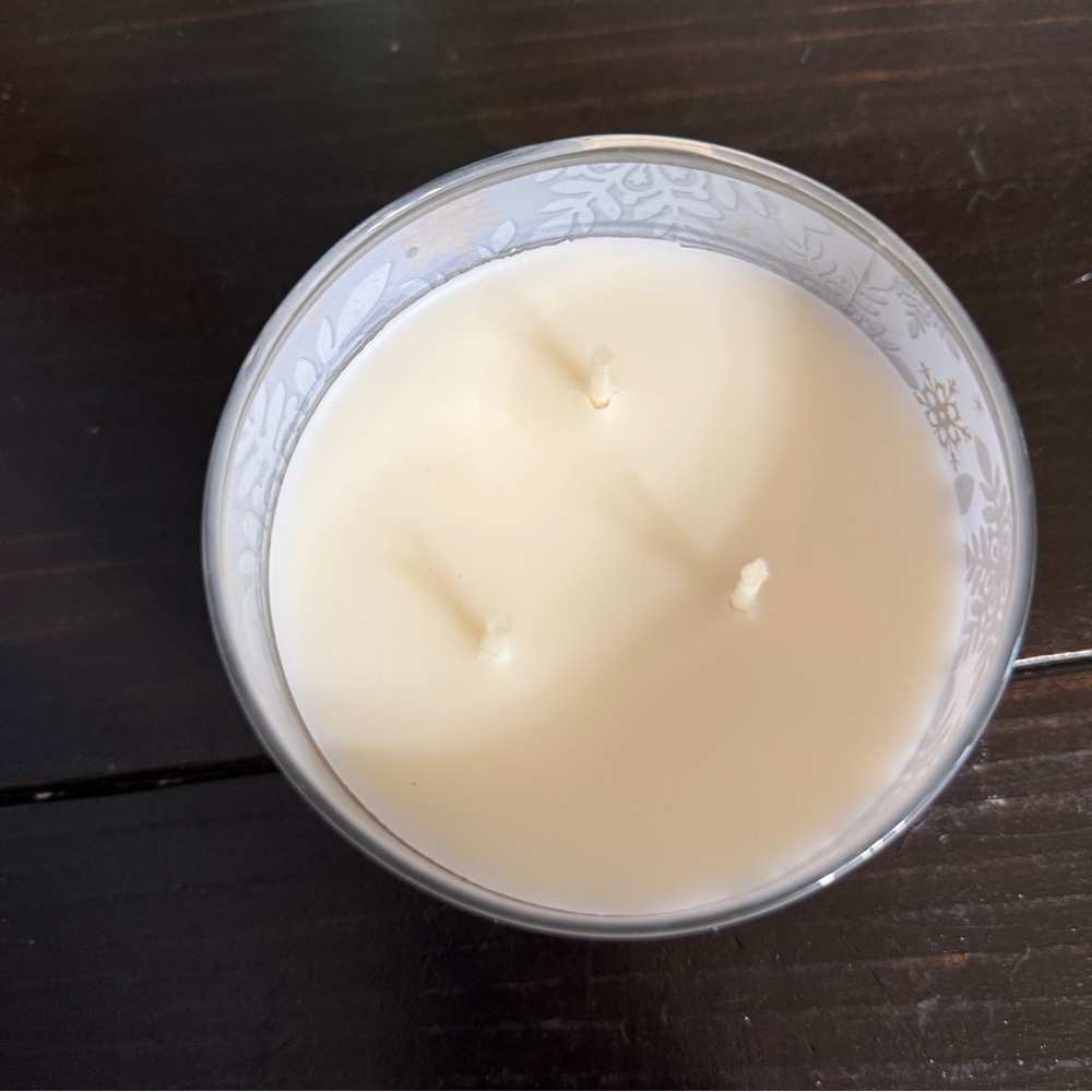 Bath & Body Works White Barn 3-Wick Candle FIRESIDE 14.5 oz New - Picture 3 of 5